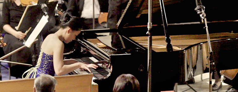 Vancouver Philharmonic Orchestra 2011 Concerto Competition 2nd prize Winner Tami Lin in action