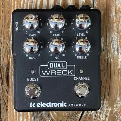 TC ELECTRONIC DUAL Wreck Preamp Pedal Used