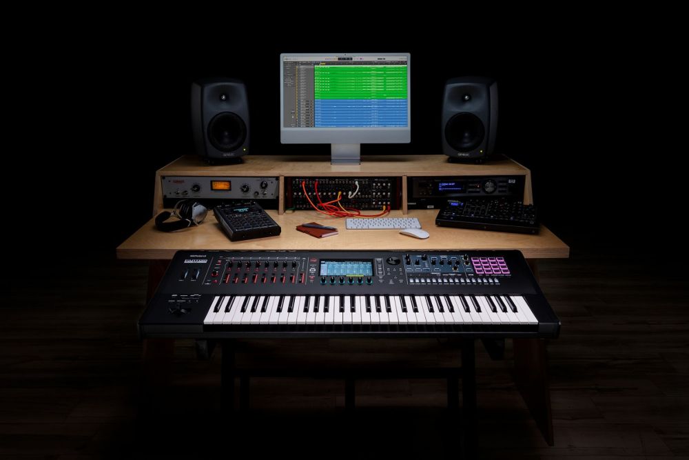 FANTOM-6EX | 61-NOTE WORKSTATION SYNTHESIZER | Tom Lee Music