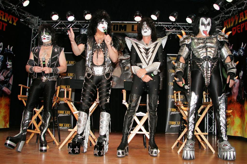 KISS Army Depot and Autograph Session - Event Highlight