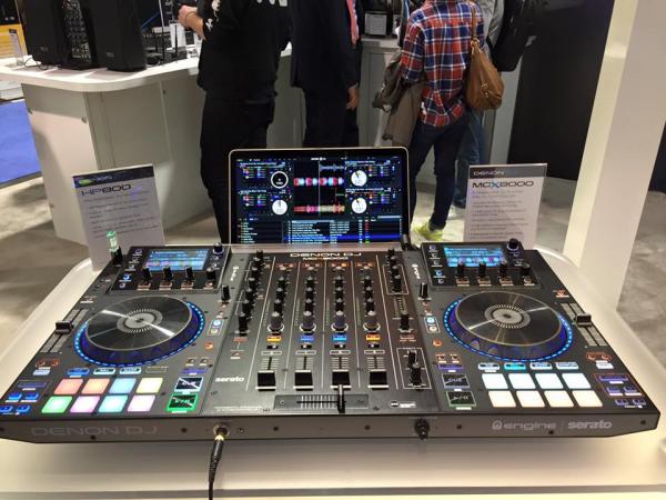 Denon MCX8000 DJ Player and Controller