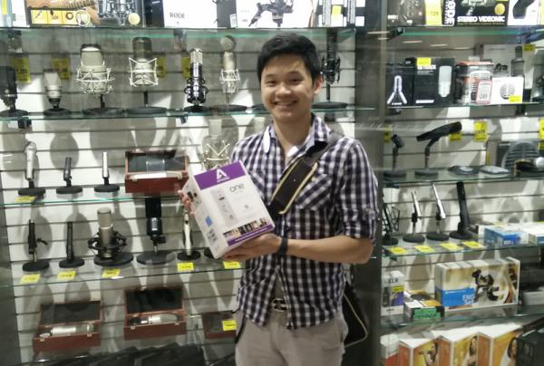 Vancouver Grand Opening Prize Draw Winner: Sean Chen