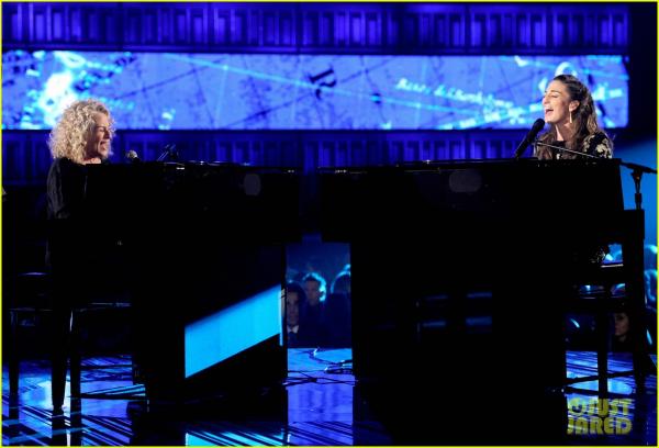 Carole King & Sara Bareilles on 2014 Grammy Award
