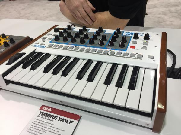 Akai Timbre Wolf
