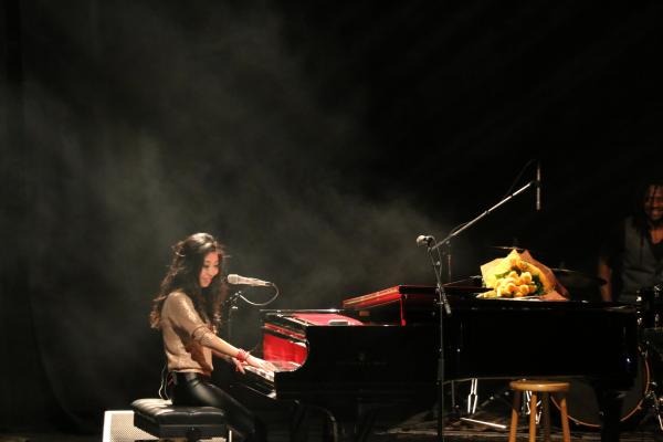 Wanting on one-of-a-kind Steinway "Red Pops" Grand Piano
