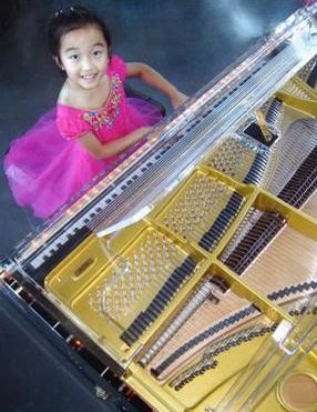 Vancouver Sun Featured Tom Lee Music's Shimmel Glass Piano
