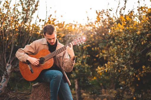 How to Pick Your First Acoustic Guitar