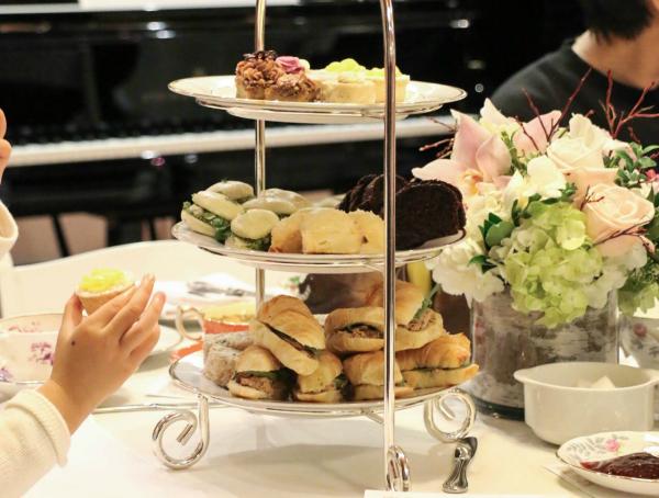 An Afternoon of High Tea, Music and Jewelry