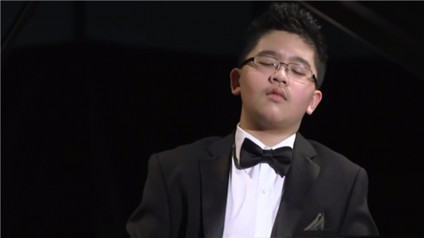 Amazing Chopin Performance by JJ Bui