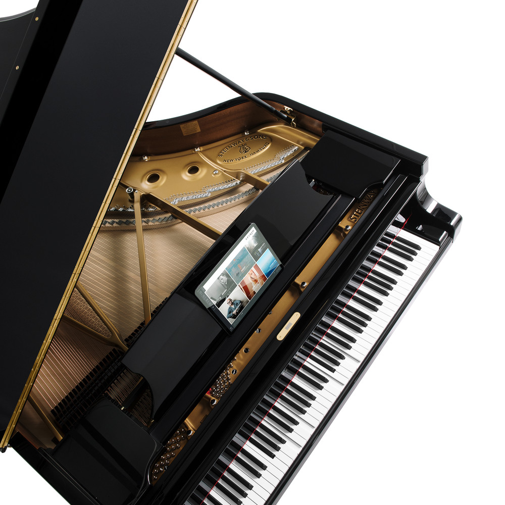 SPIRIO | r stores and plays music and videos directly from the instrument, with immediate response and uninterrupted playback. SPIRIO | r captures the most nuanced musical passages, precisely reproducing the loudest, softest and fastest notes.