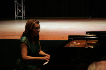 Lara Downes' Steinway Label Debut: "Exiles' Cafe"