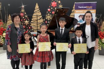 Christmas Performance at the Oakridge Mall